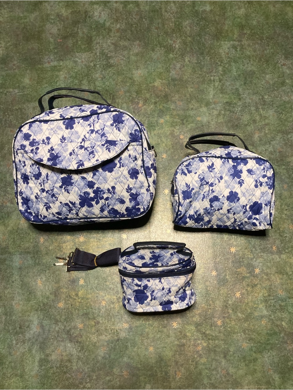 NEW Lot of 3 Travel Make-up Bags, Quilted Blue Floral, Packable Lightweight NWOT
